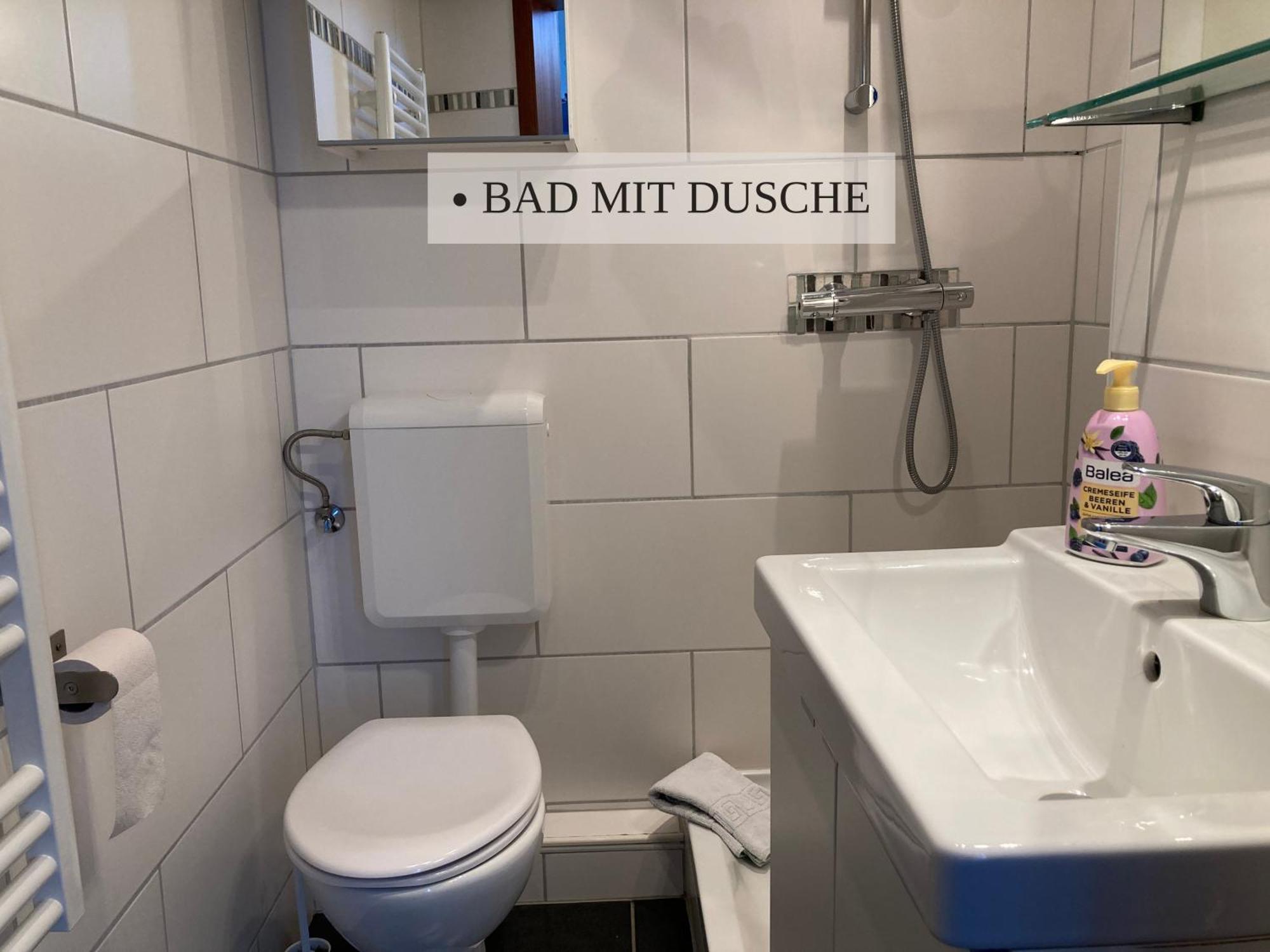 Haus Krabbe Apartments, Zentral Gelegen Im Idyllischen Nordseeort Zwischen Bremerhaven Und Cuxhaven, Hunde Kostenfrei Willkommen, Hauseigene Kostenfreie Parkplaetze Времен Екстериор снимка